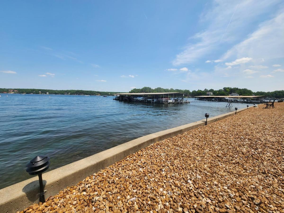 Lakefront Condo With A View オーセージ・ビーチ エクステリア 写真