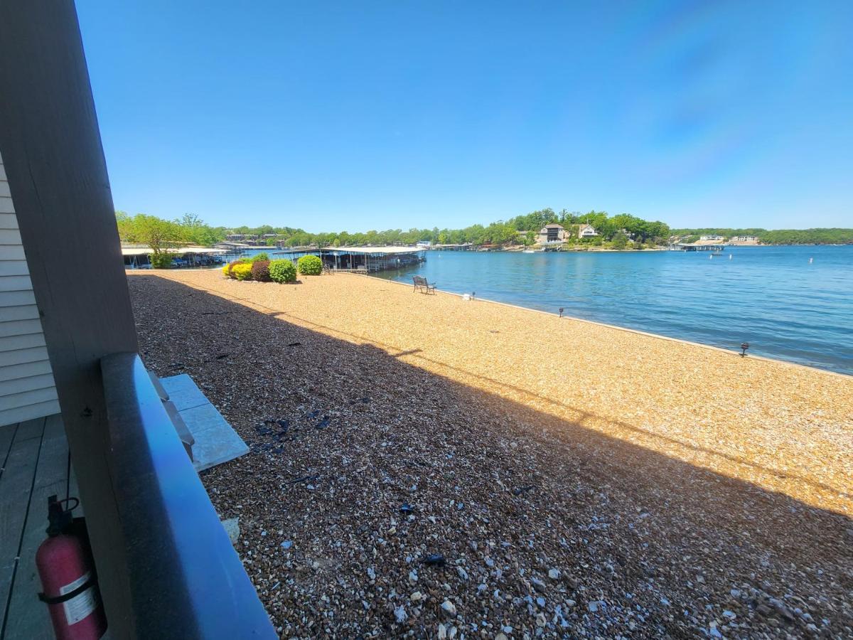 Lakefront Condo With A View オーセージ・ビーチ エクステリア 写真