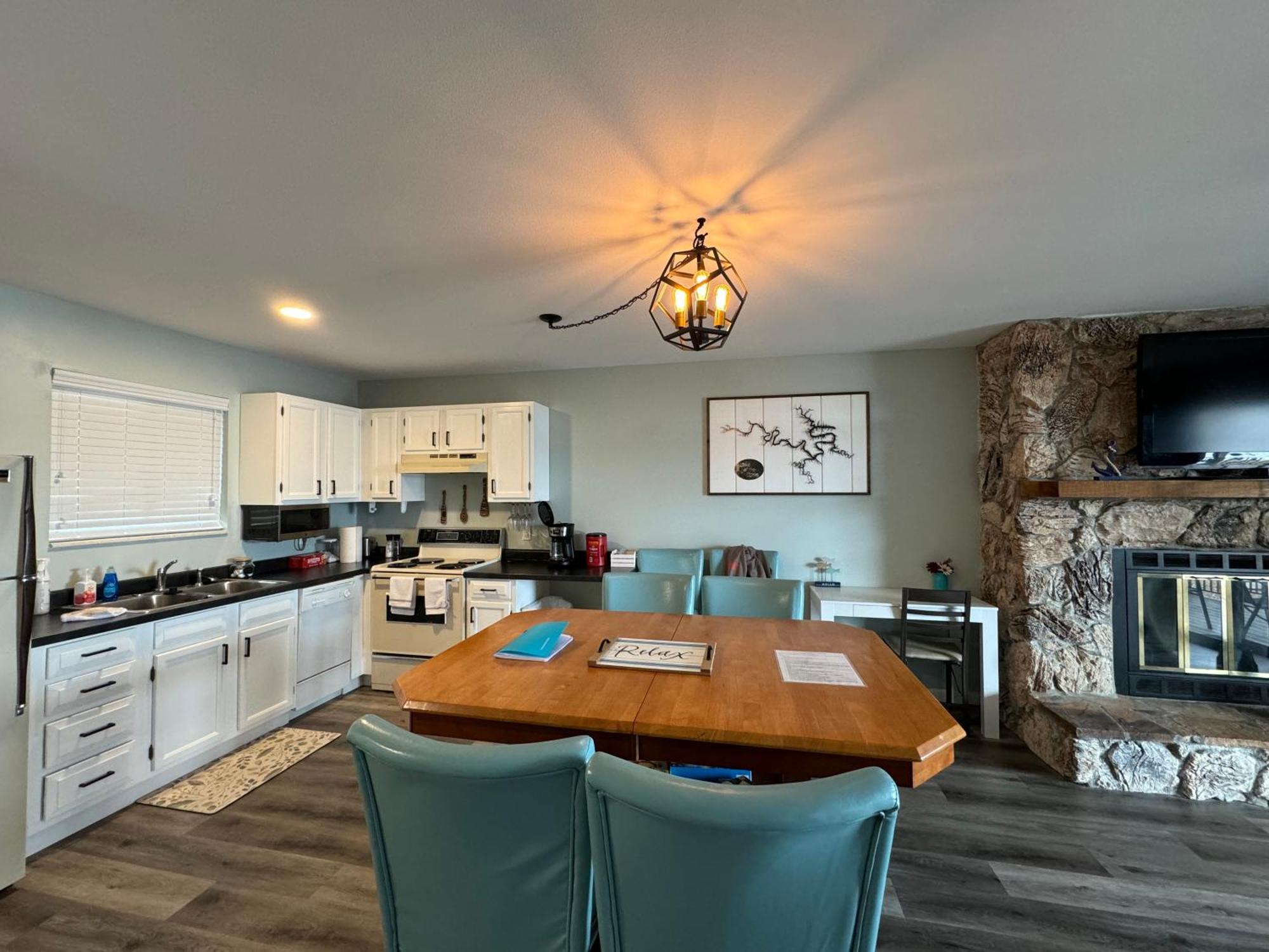 Lakefront Condo With A View オーセージ・ビーチ エクステリア 写真