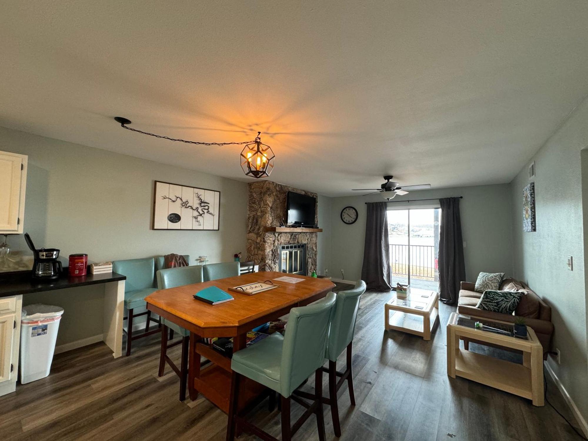 Lakefront Condo With A View オーセージ・ビーチ エクステリア 写真