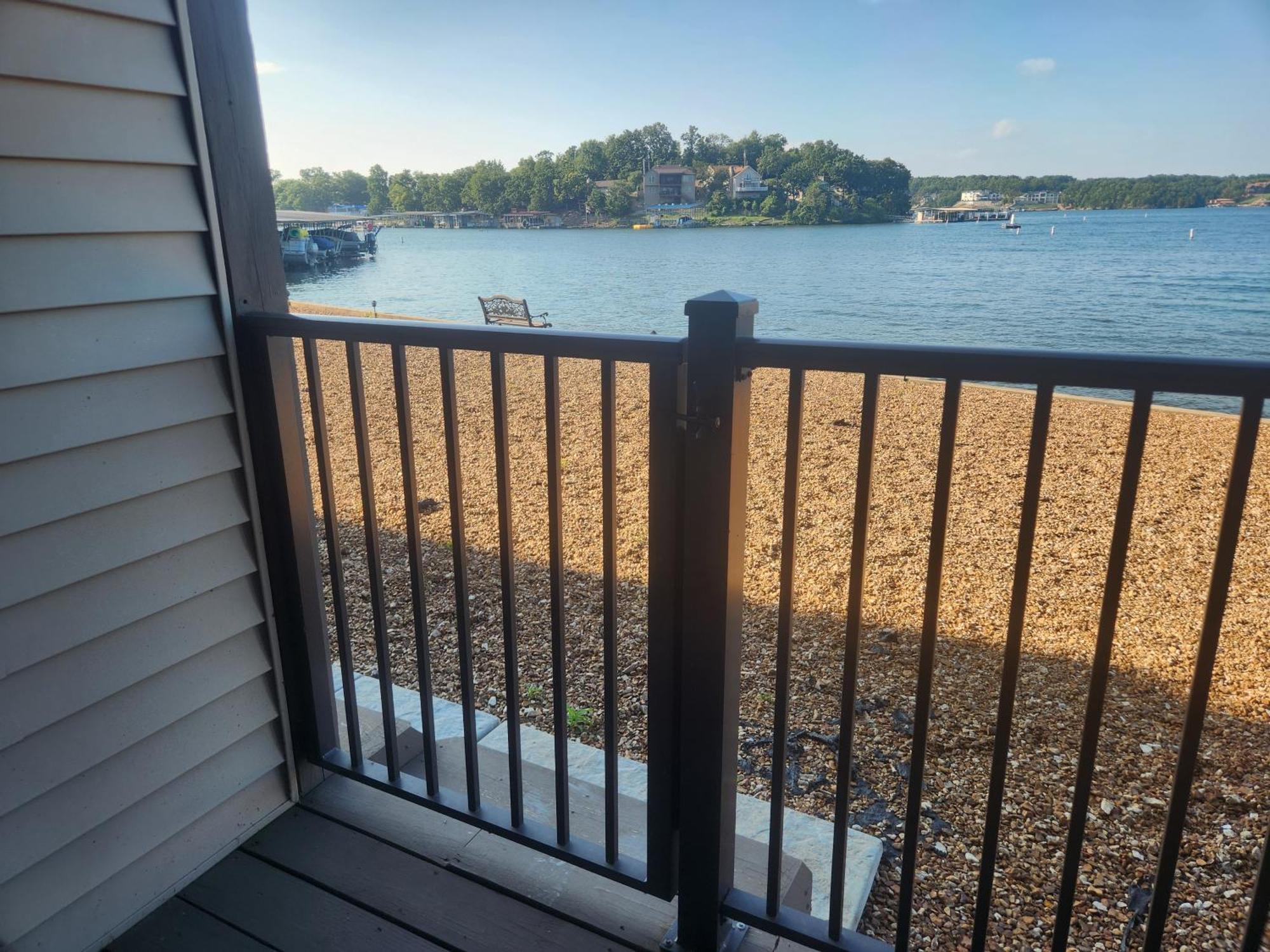 Lakefront Condo With A View オーセージ・ビーチ エクステリア 写真